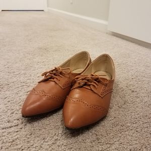 Pointed toe brown classy flats